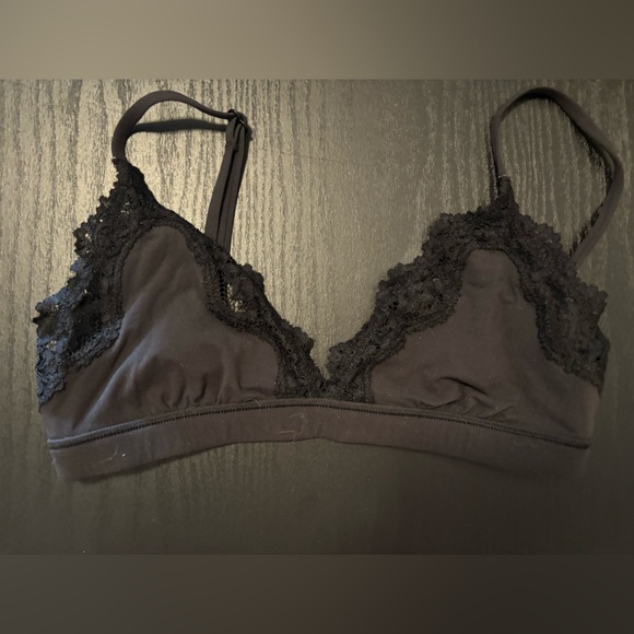 (2) SKIMS Fits Everybody Lace Unlined Scoop Bra - Picture 3 of 8